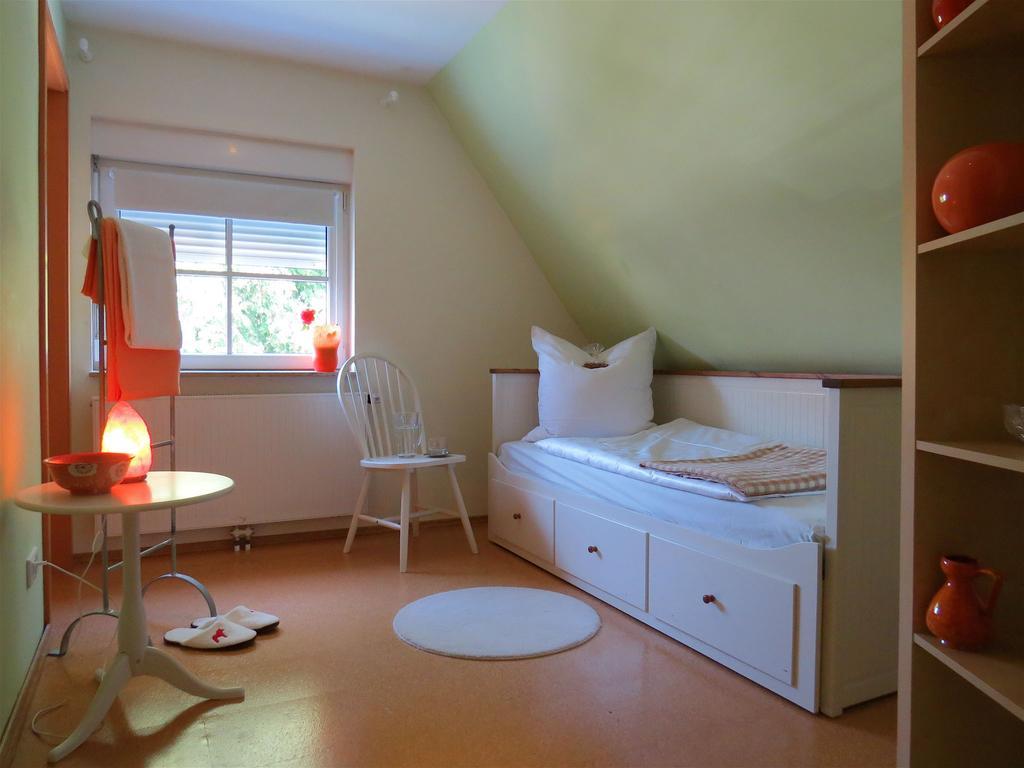Oekohausnamaste Hotel Oberasbach Room photo